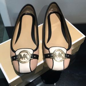 Michael Kors flats Size 9